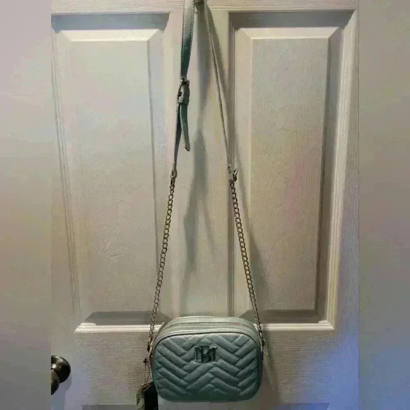 Badgley Mischka camera bag NWT - Picture 6 of 12